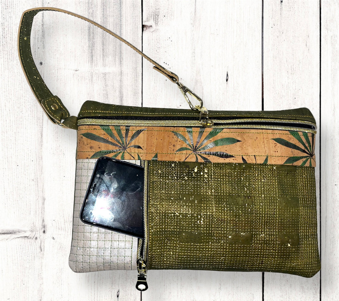 Hatch Clutch Wristlet